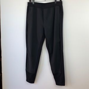 Men’s Lululemon vented knit pant SZ L
